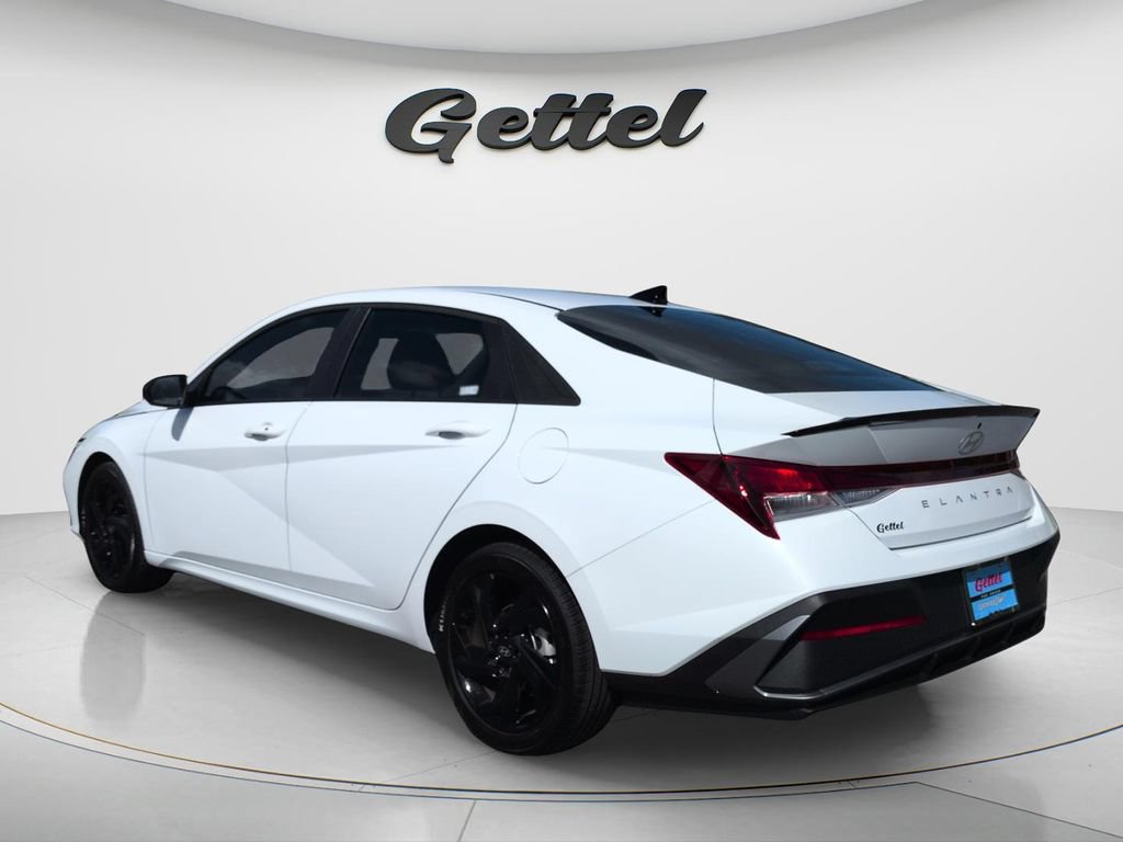 Certified 2026 Hyundai Elantra Sport FWD image 7