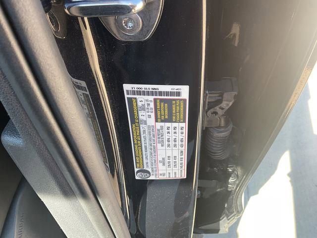 Used 2024 Volkswagen Tiguan SE image 36