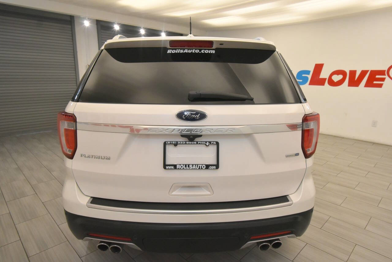 Used 2018 Ford Explorer Platinum image 4