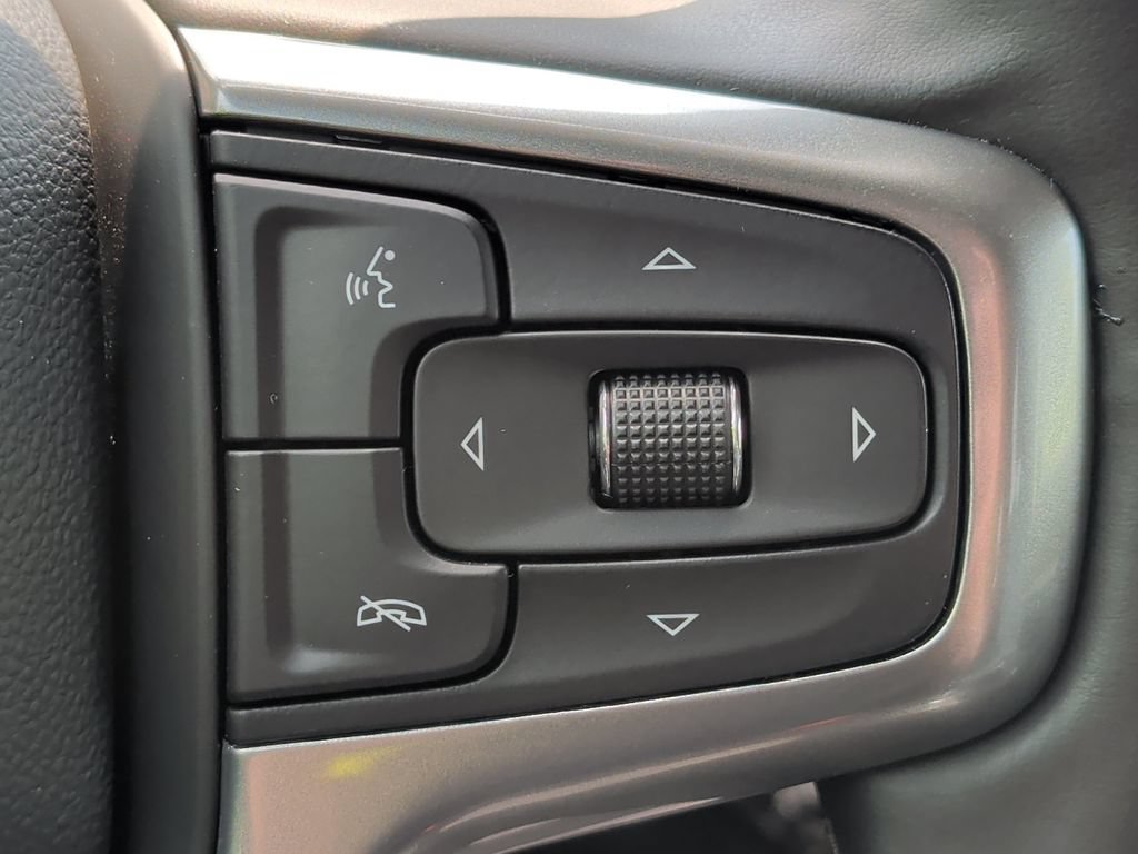 Used 2025 Chevrolet Silverado 3500 LTZ w/ LTZ Premium Package AWD/4WD image 13