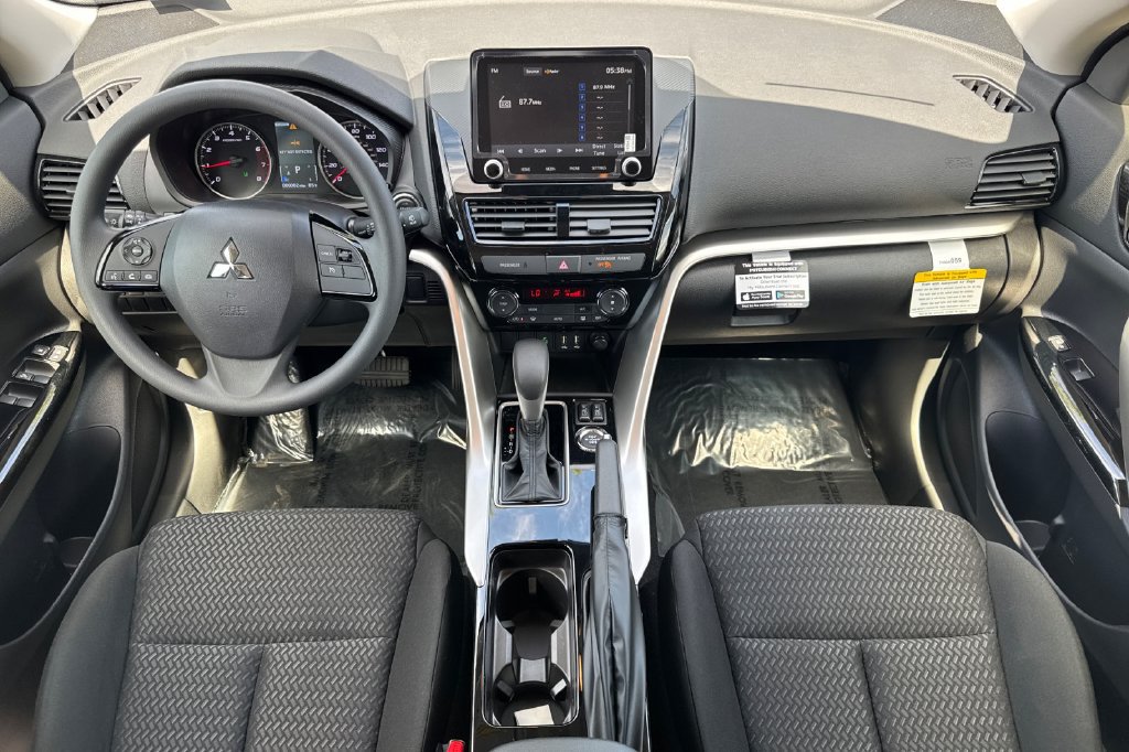 New 2026 Mitsubishi Eclipse Cross LE AWD/4WD image 5