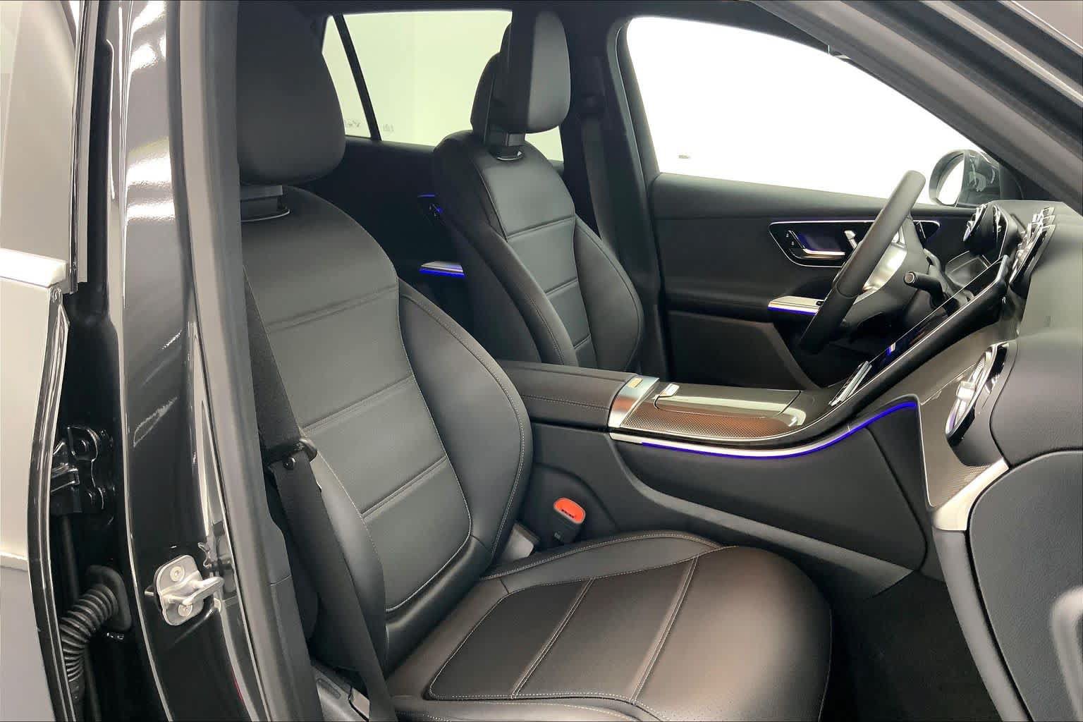 New 2026 Mercedes-Benz GLC 300 image 3