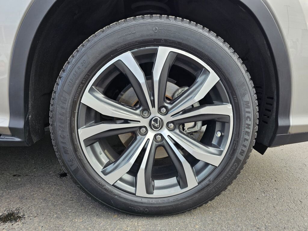 Used 2018 Lexus RX 450h AWD w/ Premium Package image 29