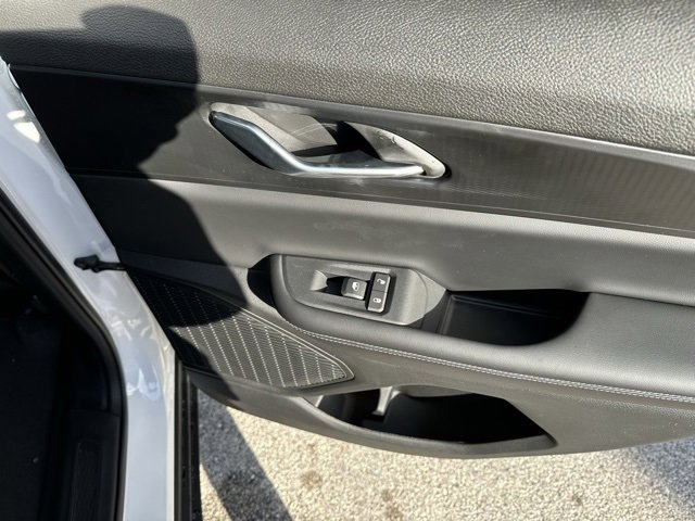 New 2025 Jeep Grand Cherokee Altitude image 17