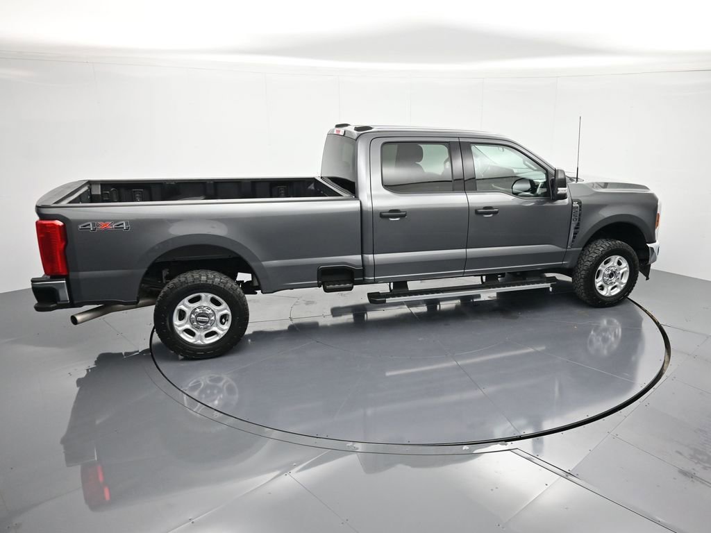 Used 2025 Ford F250 XLT image 32