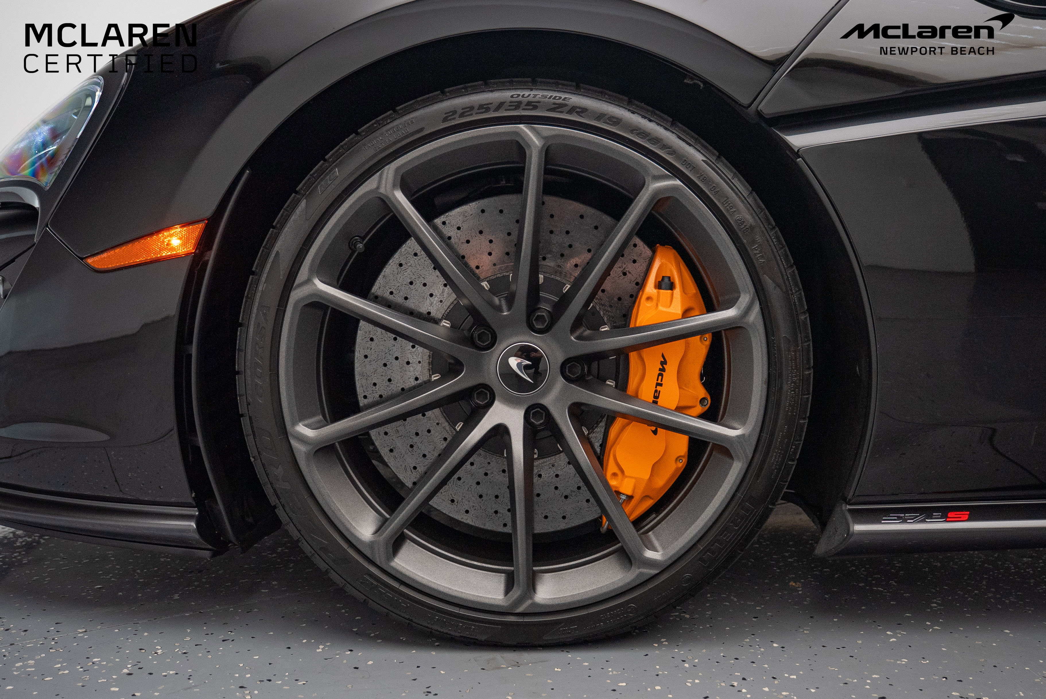 Used 2019 McLaren 570S Spider image 35