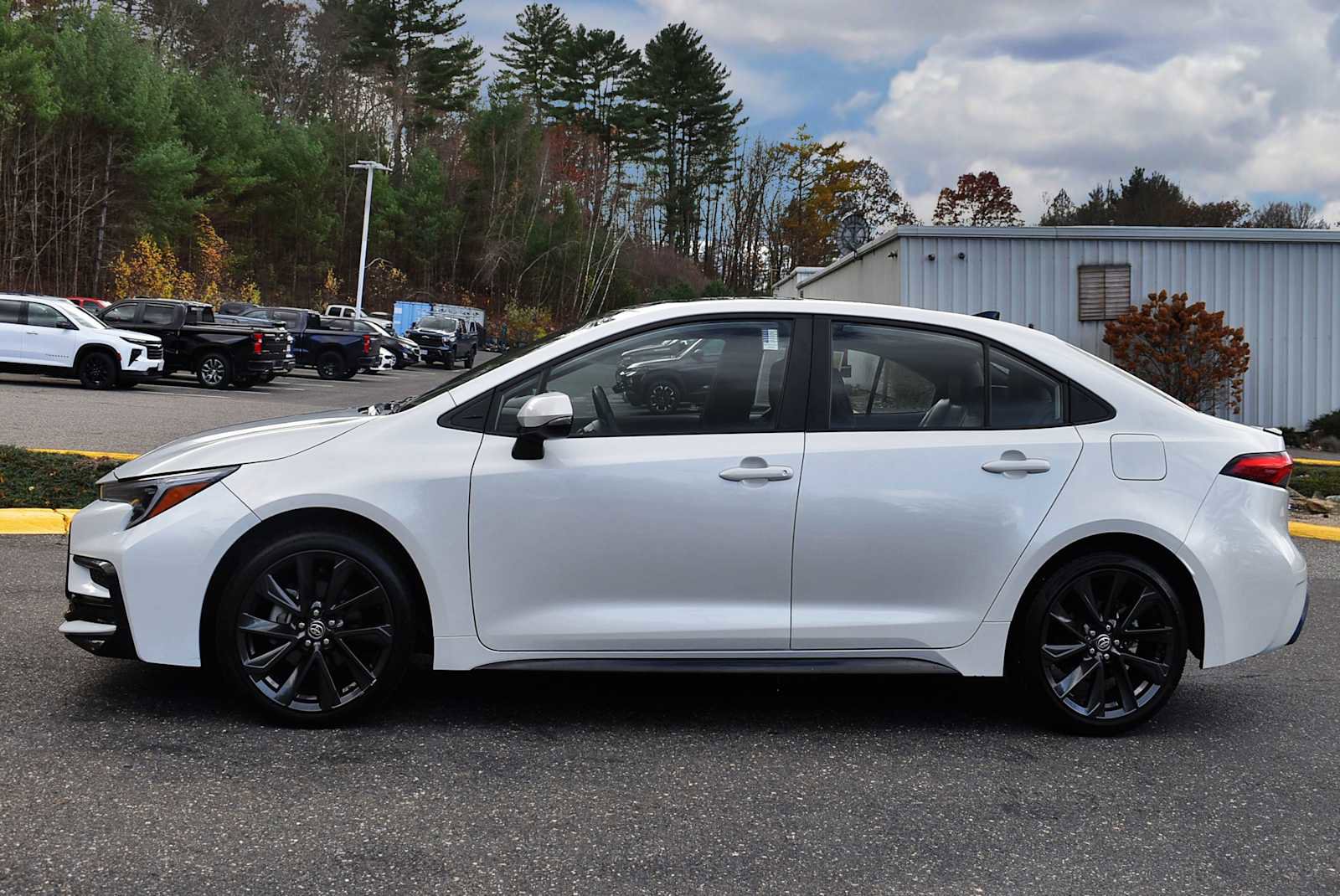 Used 2023 Toyota Corolla XSE image 4