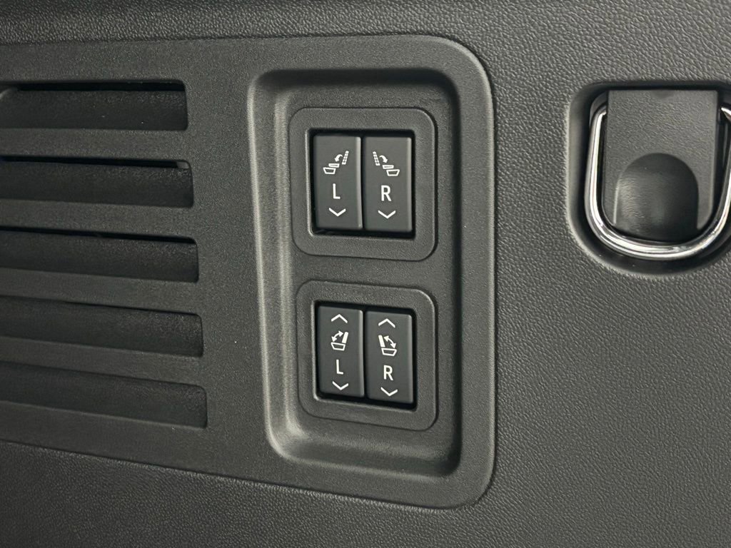 New 2026 Buick Enclave Sport Touring w/ Power Package image 11