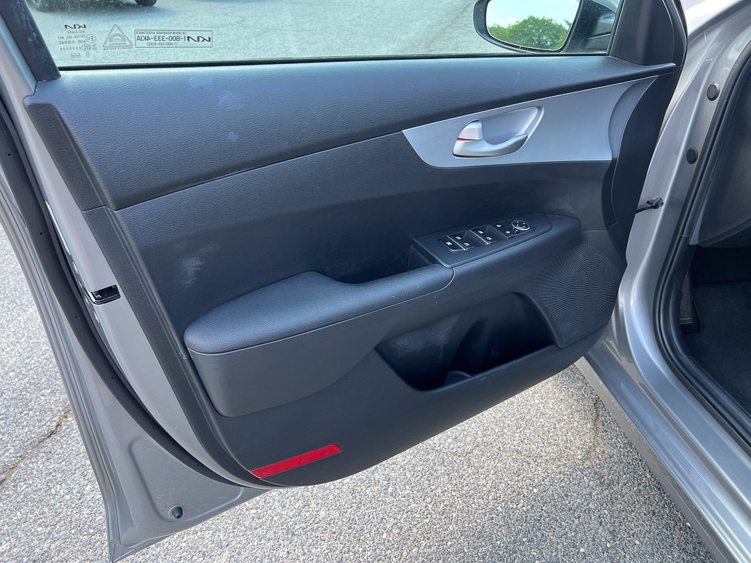 Used 2023 Kia Forte LXS FWD image 10