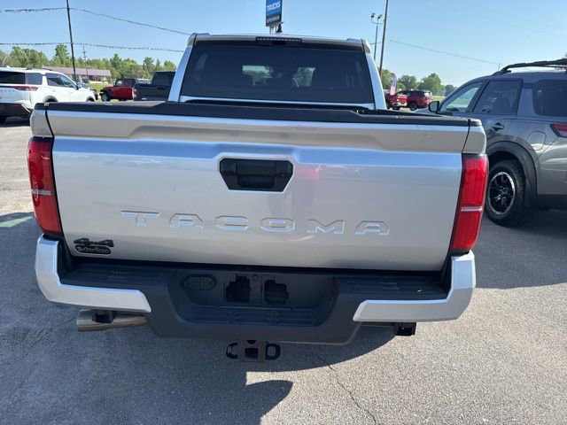 Used 2025 Toyota Tacoma TRD Off-Road AWD/4WD image 11