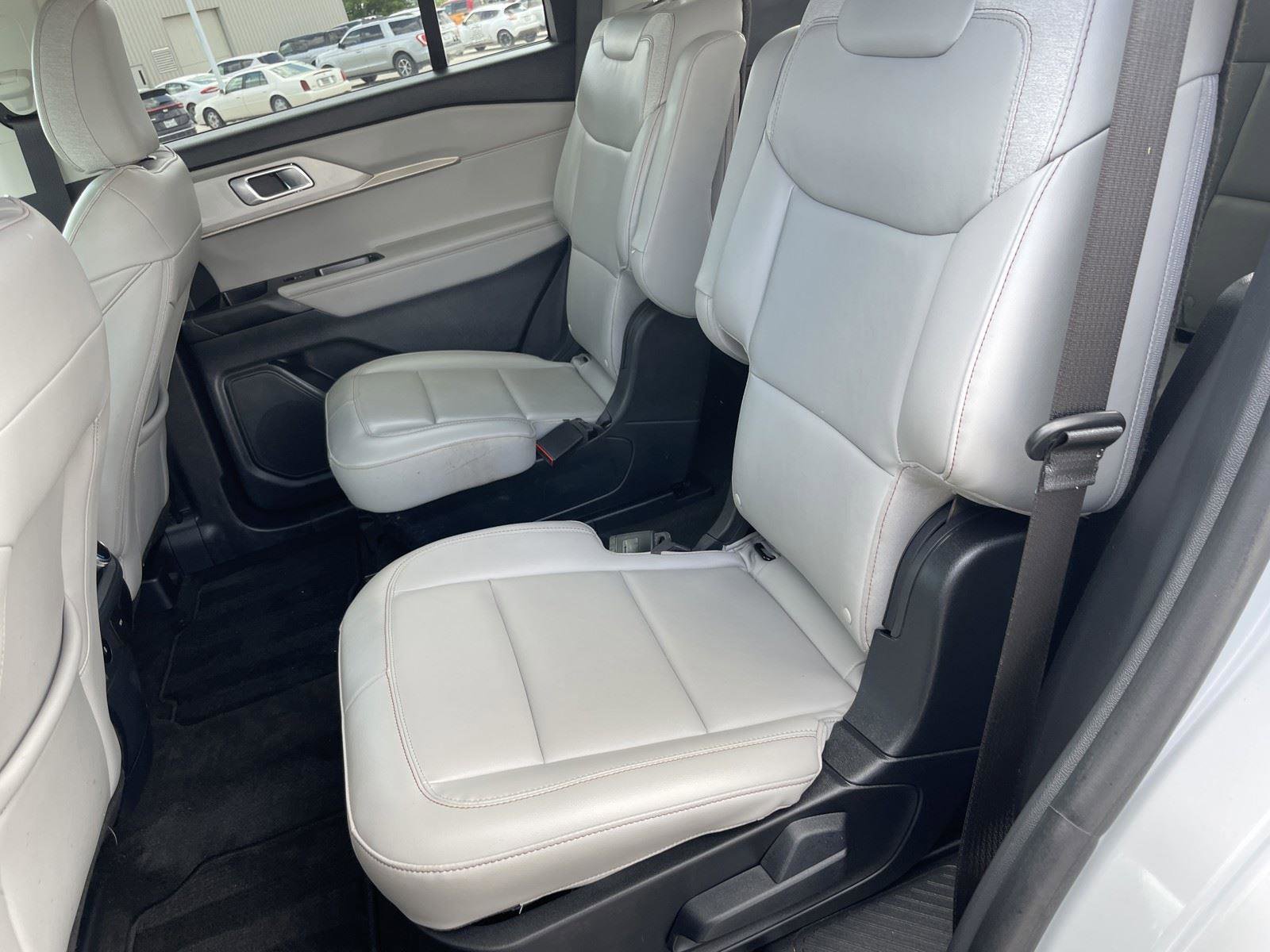 Used 2013 Ford Taurus SEL FWD image 23