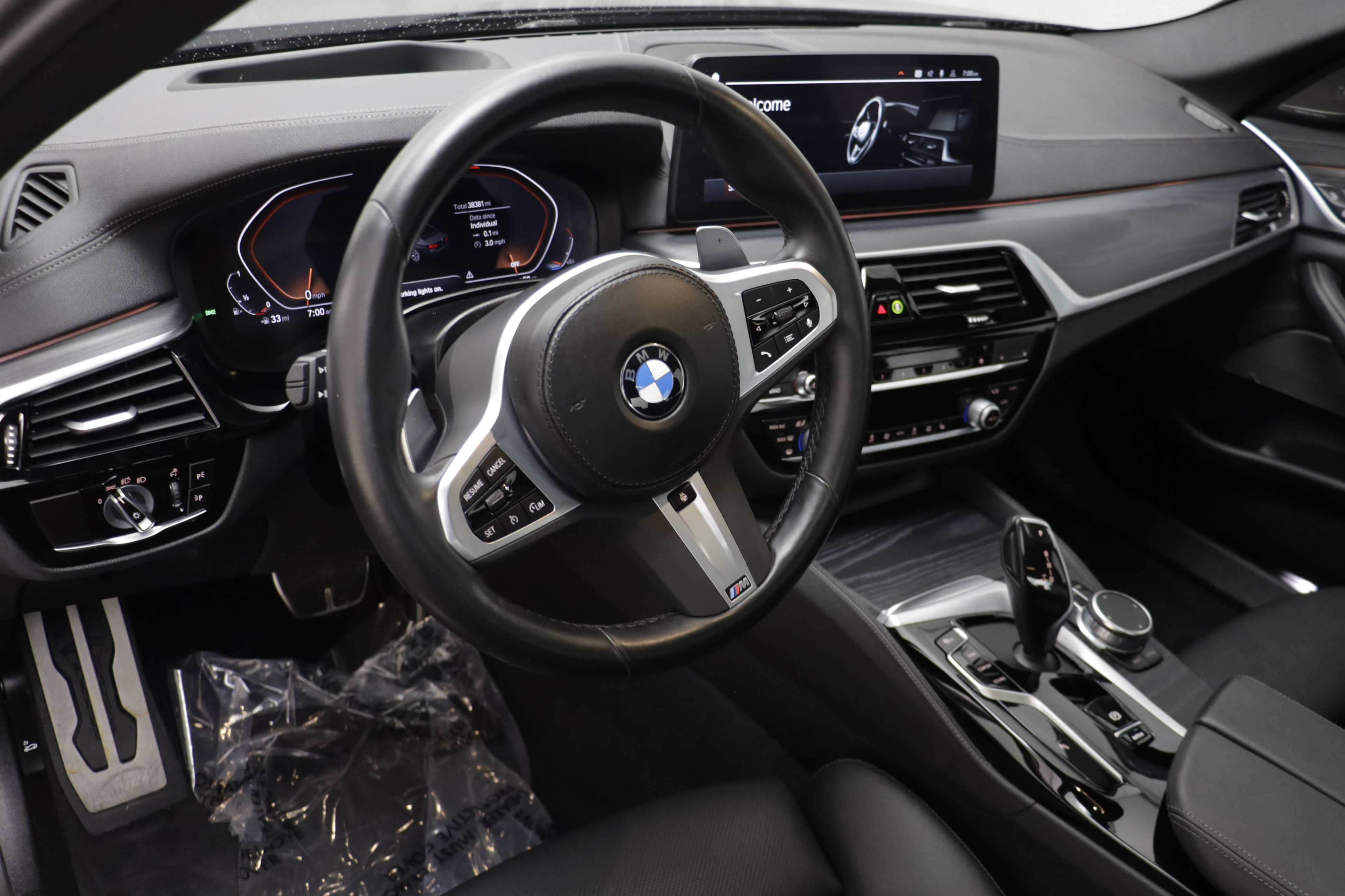Used 2023 BMW 530i xDrive w/ M Sport Package AWD/4WD image 6