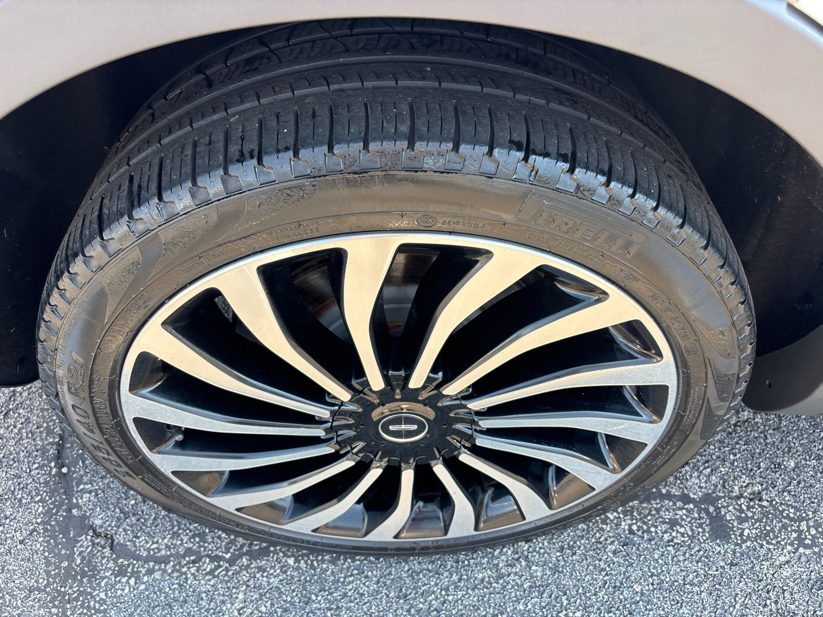 Certified 2020 Lincoln Nautilus Black Label w/ Class II Trailer Tow Package AWD/4WD image 10