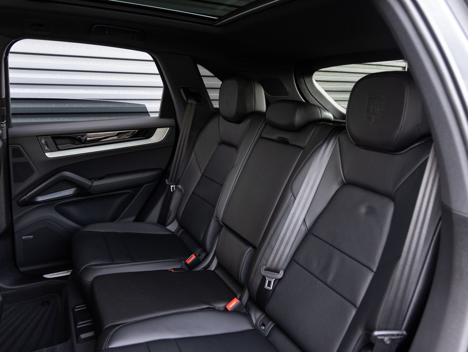 Certified 2026 Porsche Cayenne AWD/4WD image 26