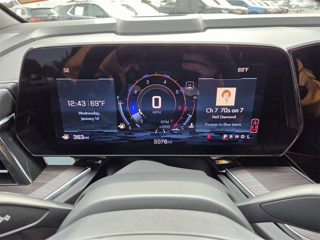 Used 2025 Chevrolet Suburban Premier image 33