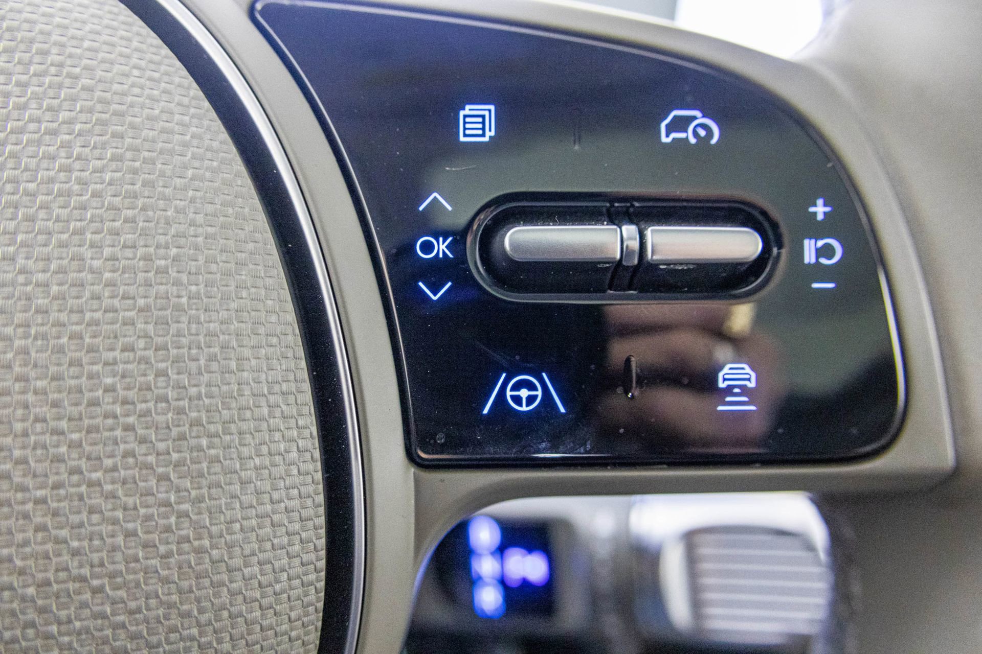 Used 2024 Hyundai Ioniq 5 Limited image 31