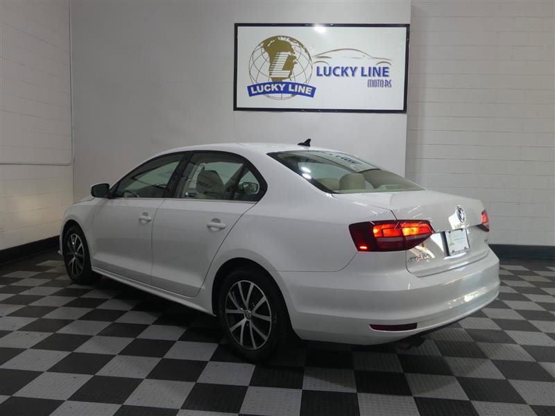 Used 2017 Volkswagen Jetta SE FWD image 11