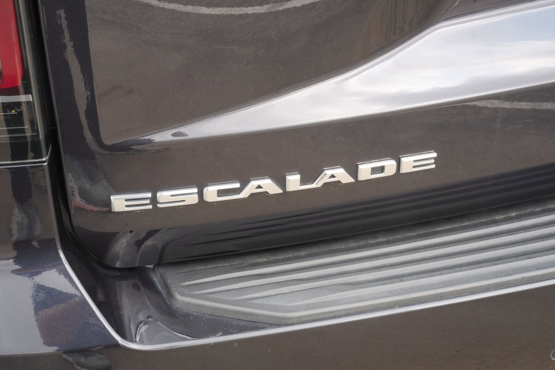 Certified 2023 Cadillac Escalade Premium Luxury Platinum image 22