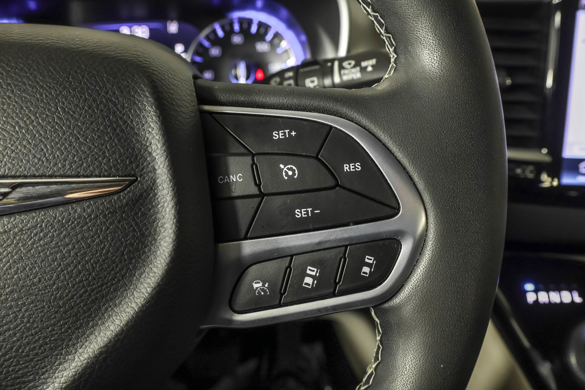 Used 2022 Chrysler Pacifica Touring-L image 29