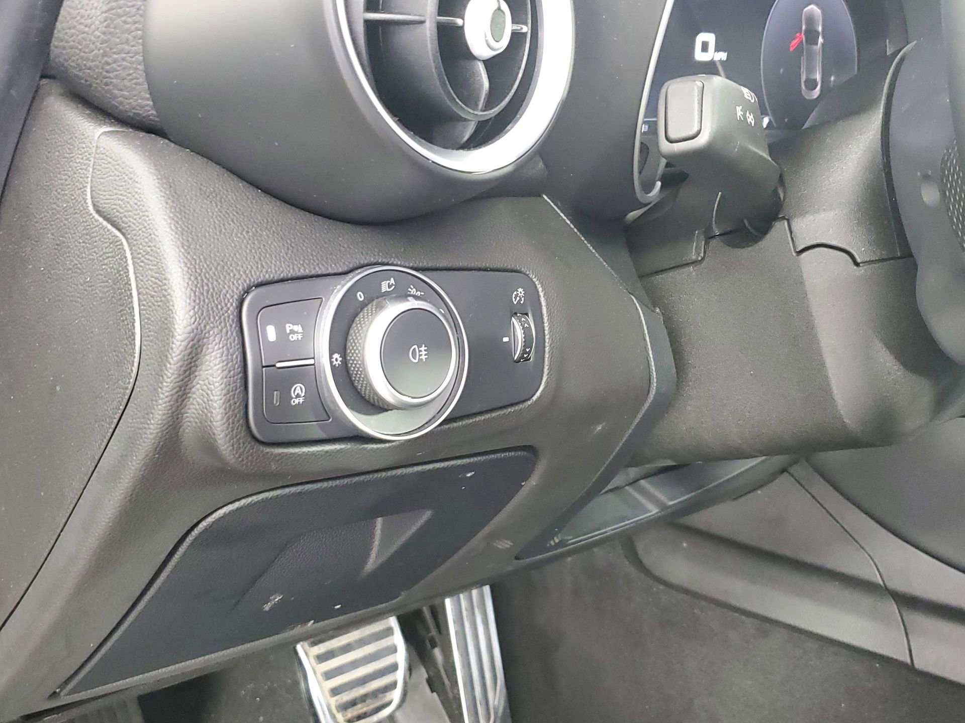 Used 2024 Alfa Romeo Giulia Ti w/ Active Assist Plus Package image 45