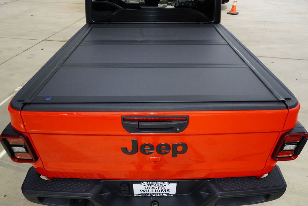 Used 2025 Jeep Gladiator Sport AWD/4WD image 27