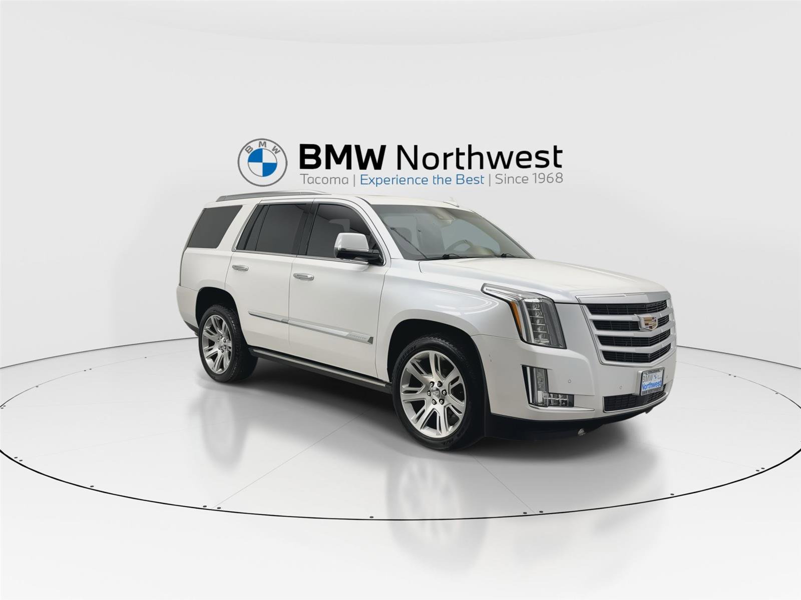 Used 2016 Cadillac Escalade Premium AWD/4WD image 6