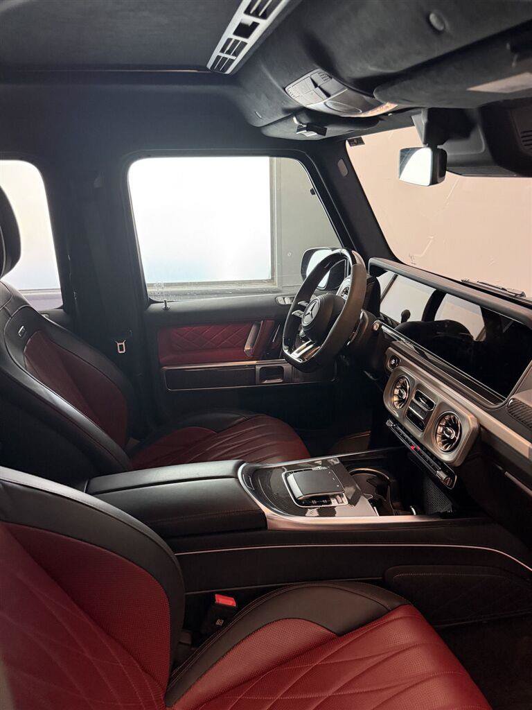 Used 2025 Mercedes-Benz G 63 AMG 4MATIC image 2
