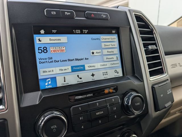 Used 2017 Ford F350 Lariat w/ Chrome Package image 21