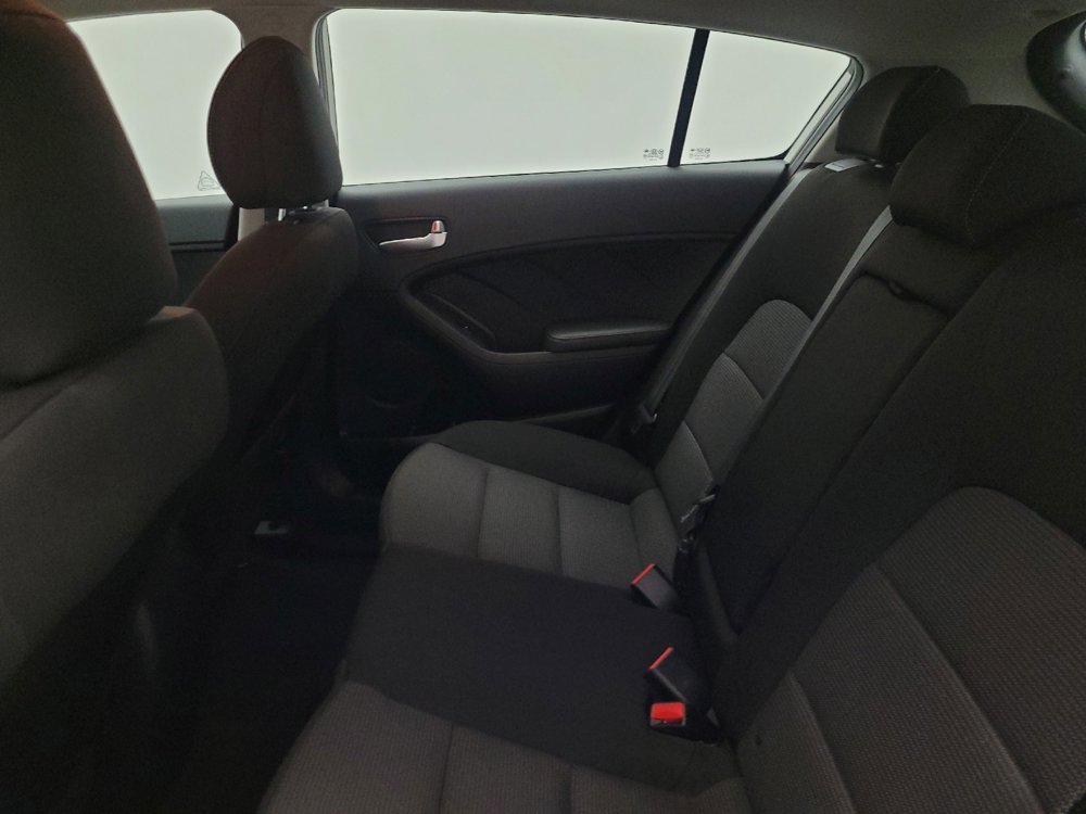Used 2017 Kia Forte LX FWD image 18