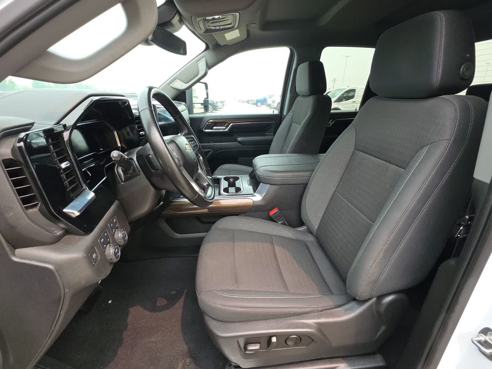 Used 2024 Chevrolet Silverado 3500 LT w/ True North Edition AWD/4WD image 14