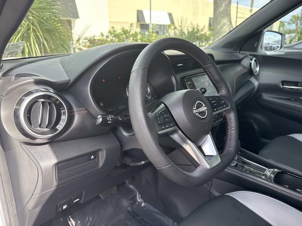 Used 2023 Nissan Kicks SR w/ SR Premium Package FWD image 20