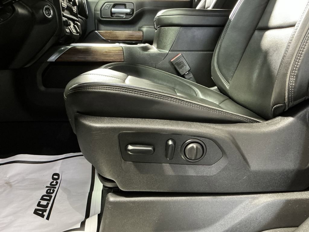 Used 2020 Chevrolet Silverado 3500 High Country image 22