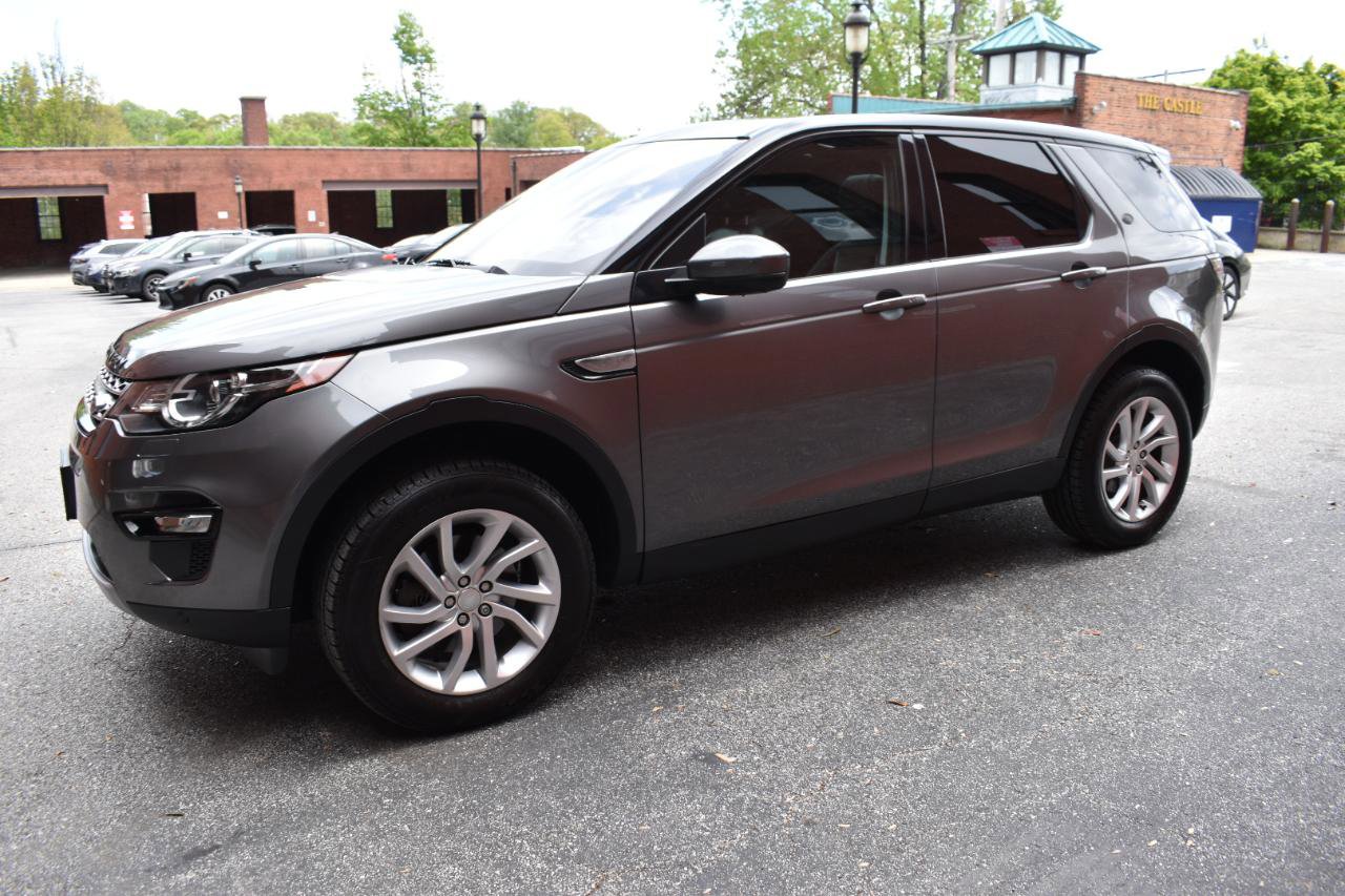 Used 2017 Land Rover Discovery Sport HSE image 7