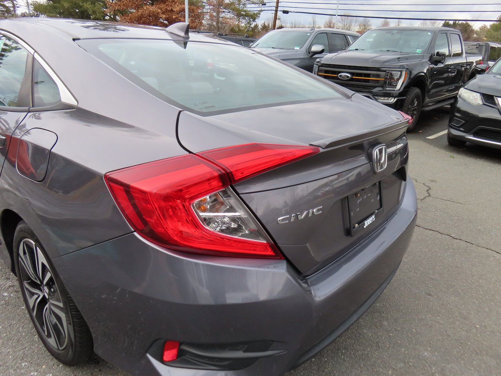 Used 2017 Honda Civic EX-T image 11