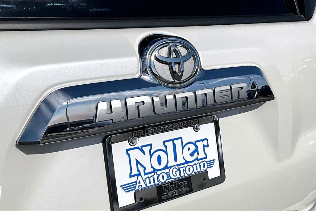 Used 2014 Toyota 4Runner Limited image 8