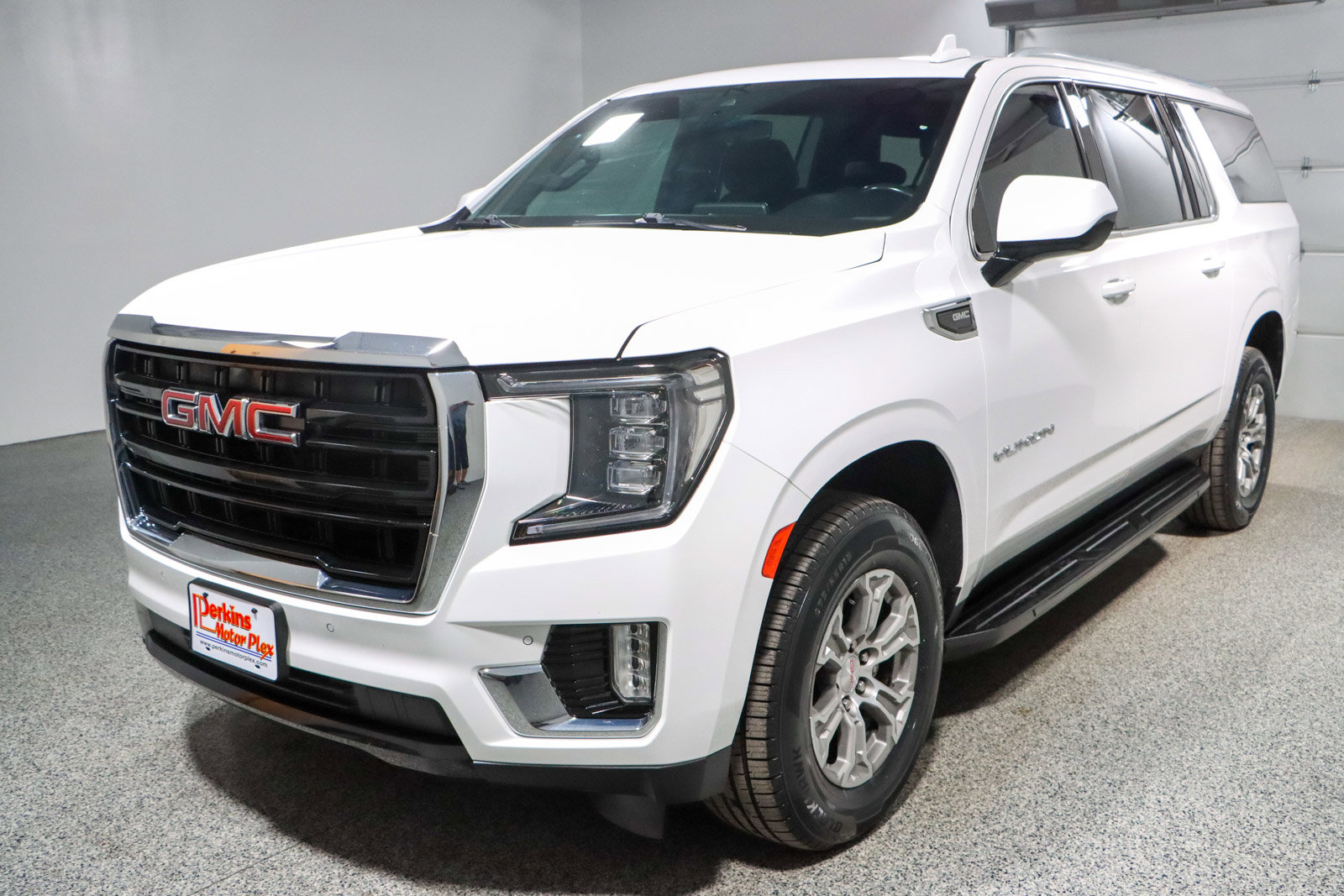 Used 2022 GMC Yukon XL SLE image 34
