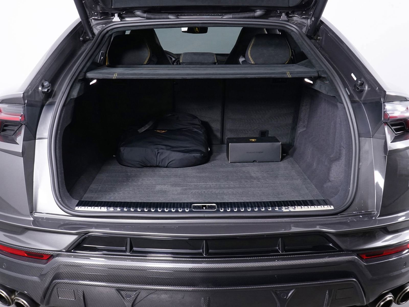 Used 2024 Lamborghini Urus Performante image 19