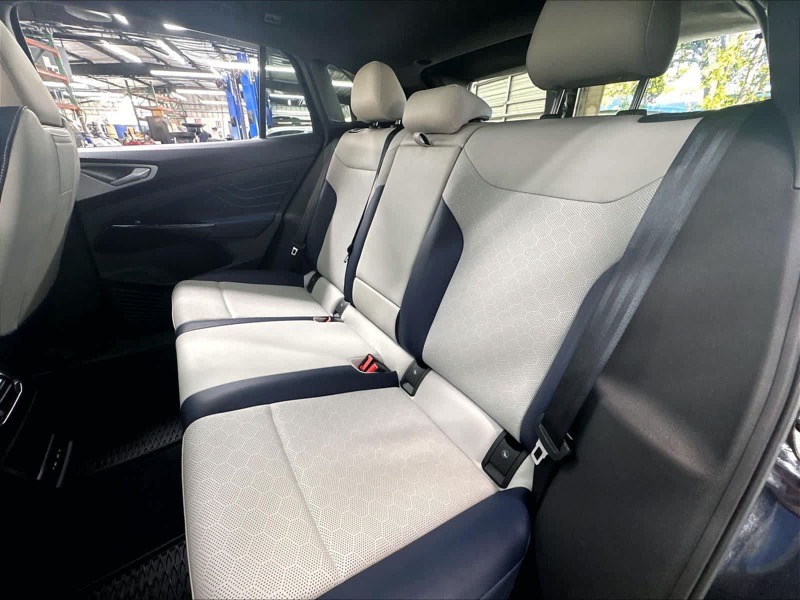 Used 2025 Volkswagen ID.4 Pro S RWD image 25