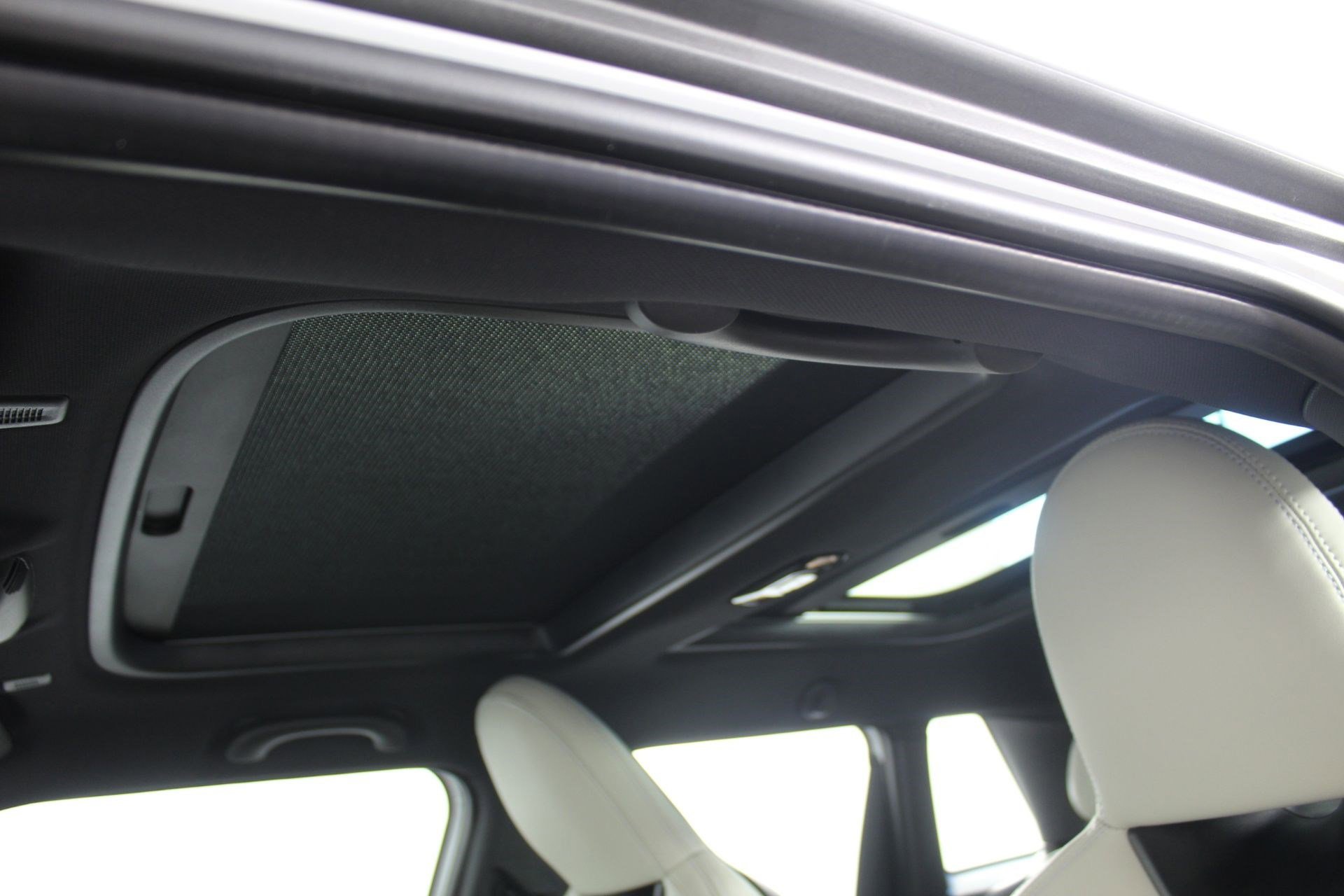 Certified 2025 MINI Cooper S image 23