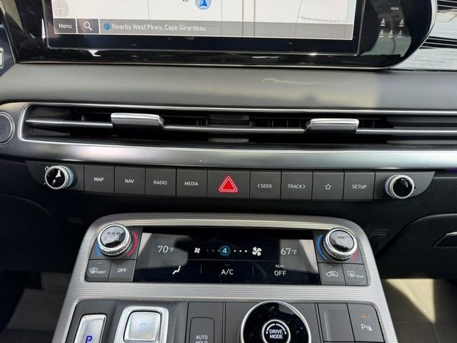 Used 2024 Hyundai Palisade Calligraphy image 17
