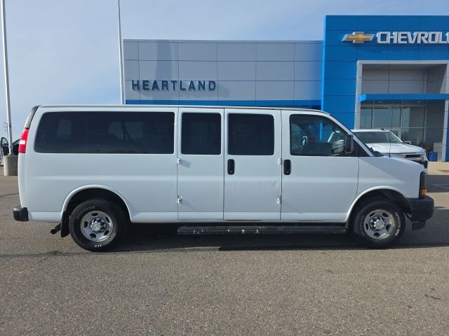 Used 2017 Chevrolet Express 3500 LS w/ Cold Climate Package image 18