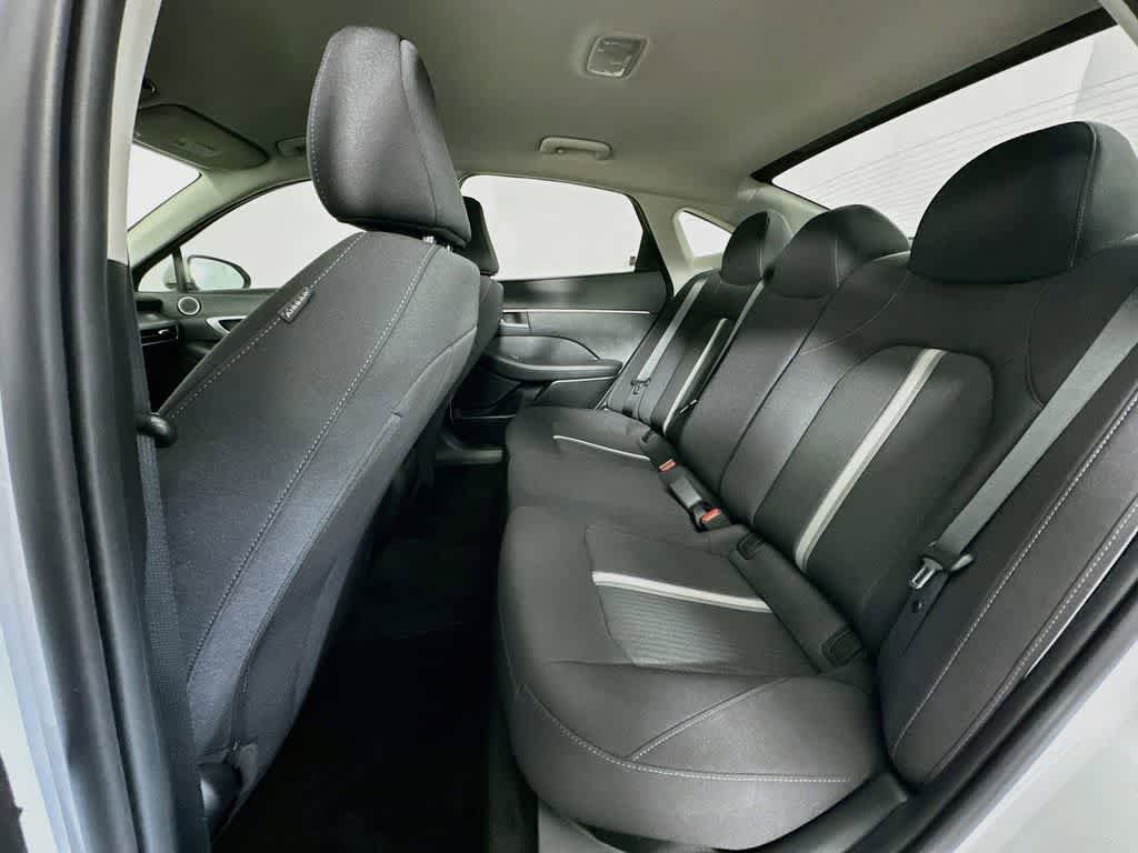 Used 2025 Hyundai Sonata SE image 12