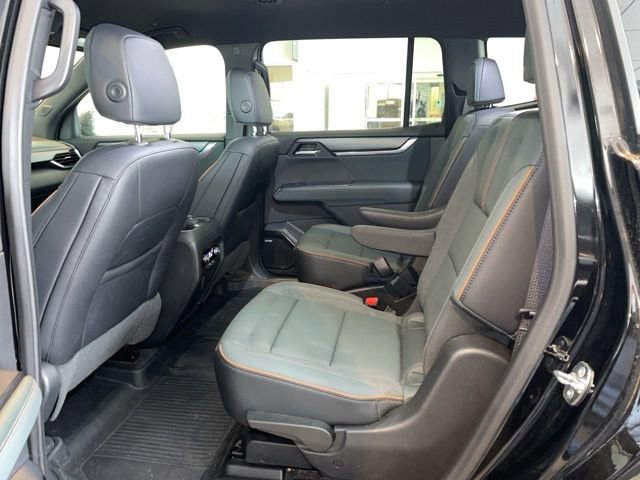 Used 2024 GMC Acadia AT4 image 8