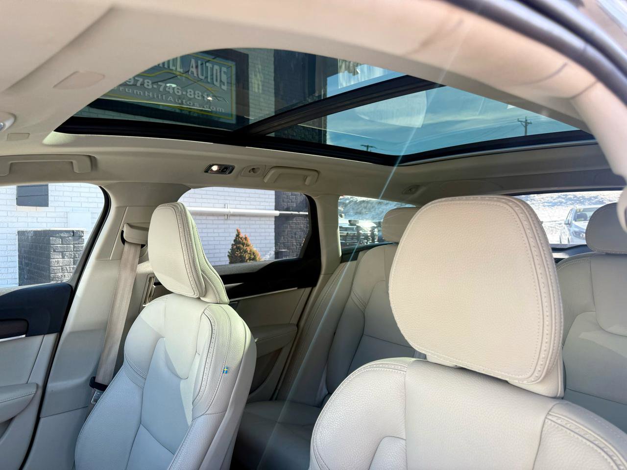 Used 2020 Volvo V90 T6 Cross Country AWD/4WD image 18