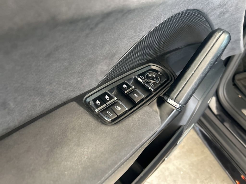 Used 2016 Porsche Cayenne GTS image 42