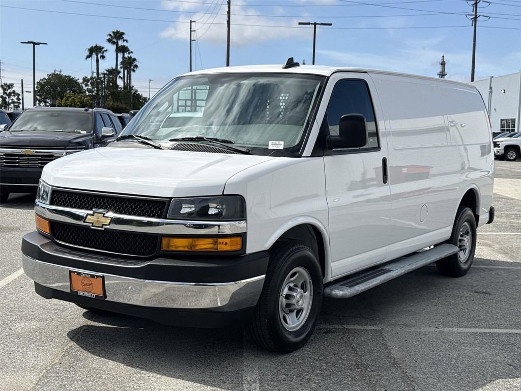 Used 2024 Chevrolet Express 2500 w/ Driver Convenience Package image 7
