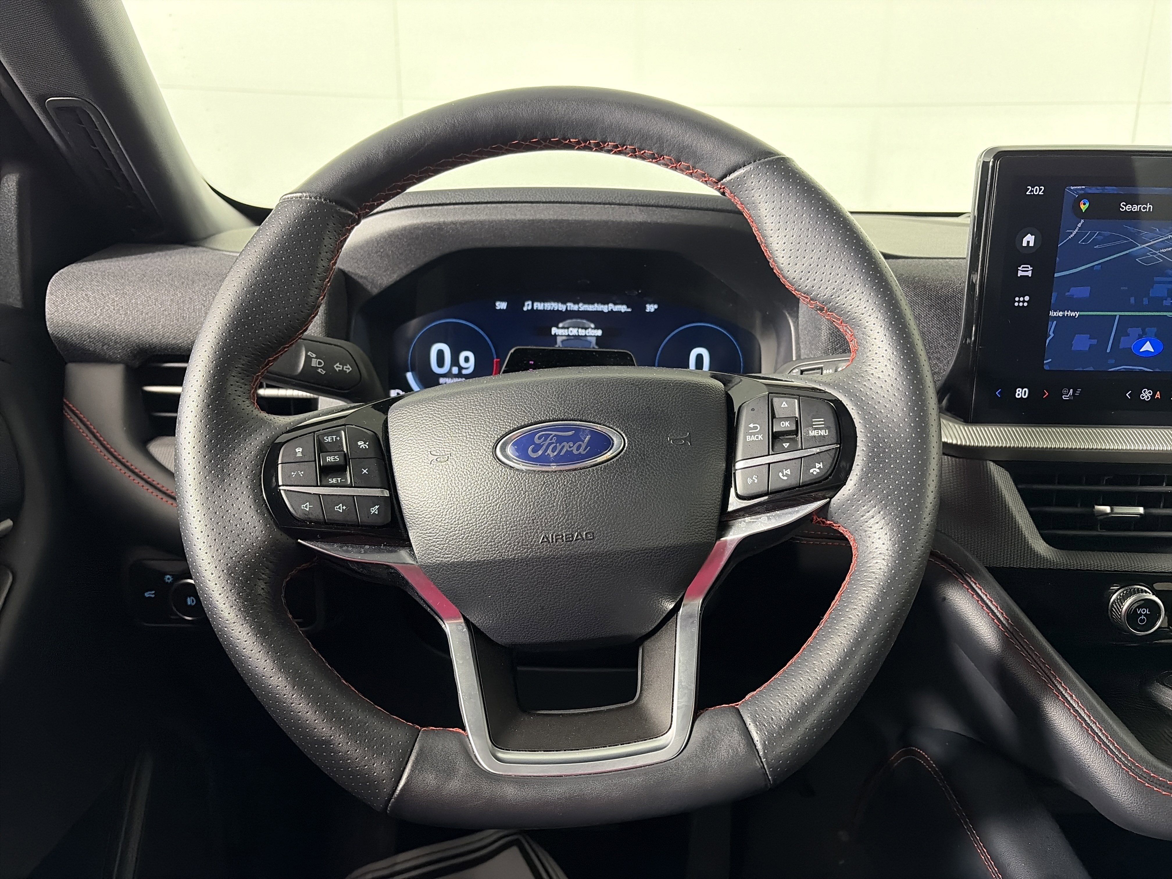 Used 2025 Ford Explorer ST-Line w/ ST-Line Street Pack image 24