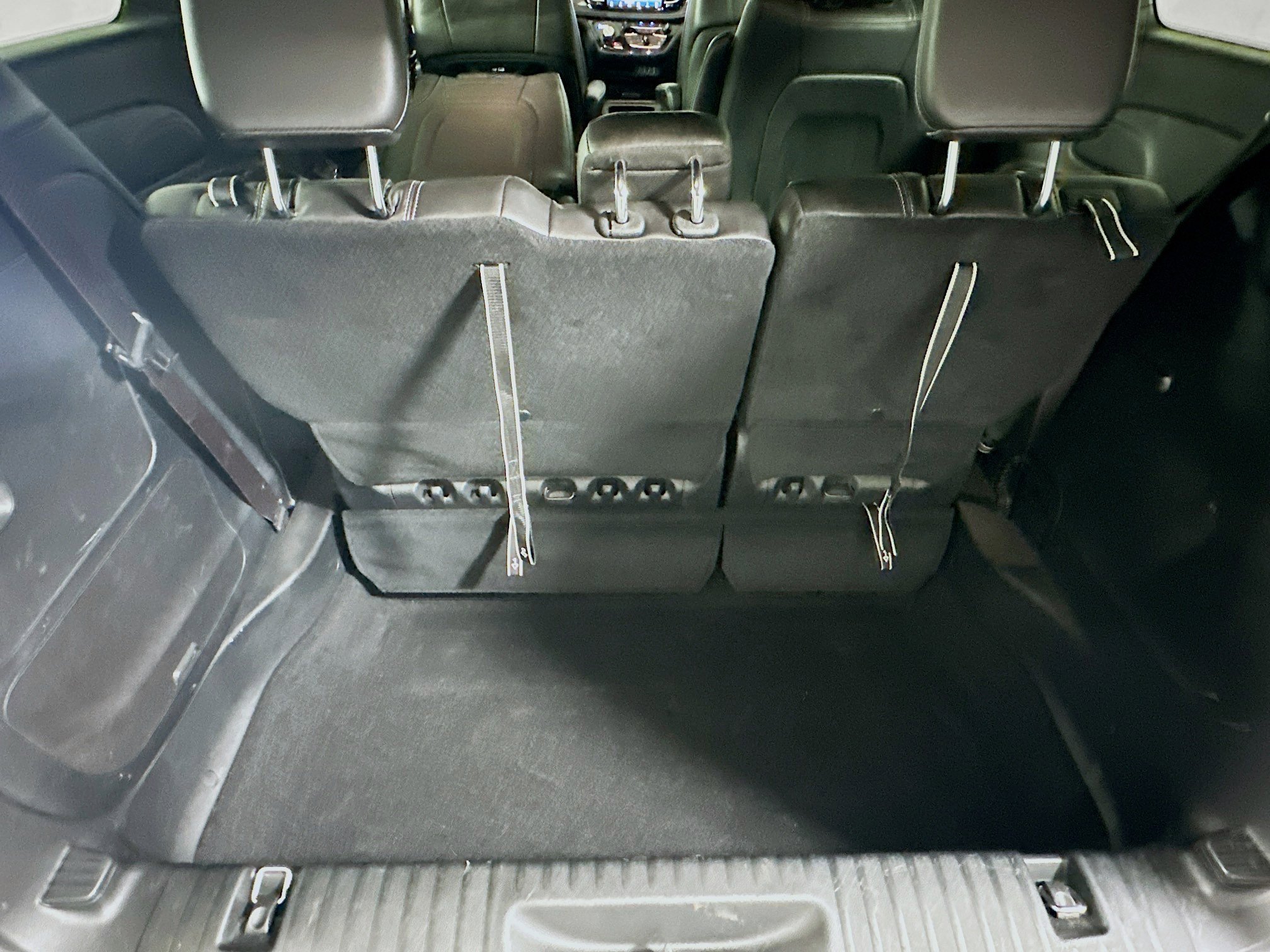 Used 2025 Chrysler Pacifica Select image 29