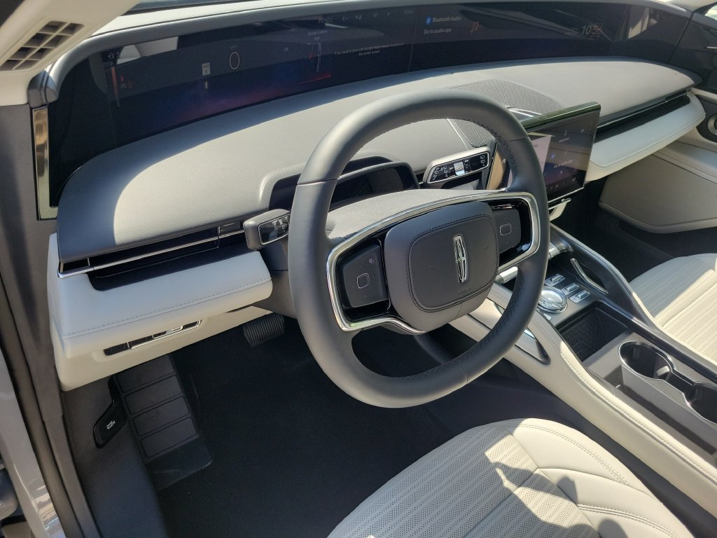 New 2026 Lincoln Nautilus Reserve AWD/4WD image 16