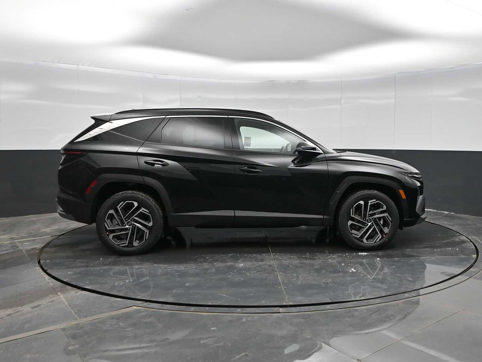 New 2026 Hyundai Tucson Limited image 9